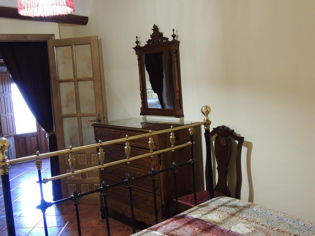 Las Bodegas Del Gilo Valdealgorfa Room photo